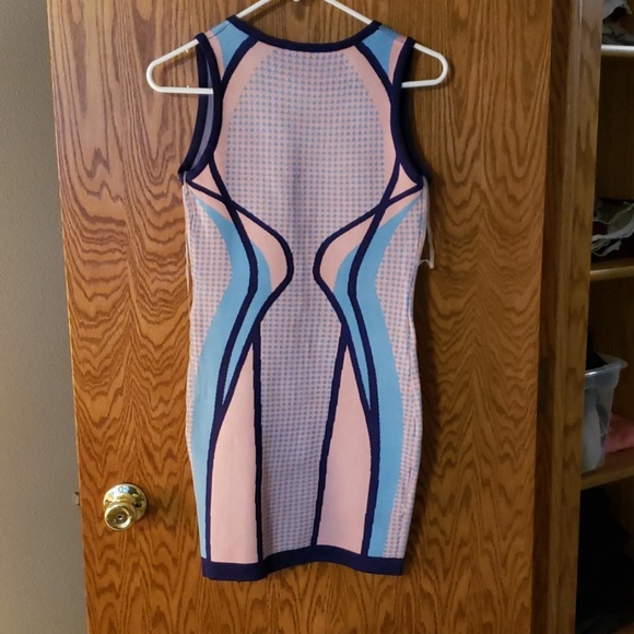 Front zip dress - Picture 2 of 5